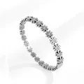 Dettaglio del bracciale a margherite in acciaio inossidabile con zirconi brillanti - Margherita con Strass (B26125) / Colore acciaio