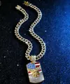 Detailansicht des Hip-Hop-Adleranhängers mit US-Flaggen-Design an goldener Panzerkette - Halskette (Mit Kubanischer Kette) (123) / Gold / 45cm