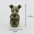Kleine Vintage-Bronze-Hundefigur als Ornament mit den Maßen 3,3 cm x 1,8 cm. - Weihrauchstäbchenhalter Hund