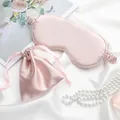 Ensemble masque de sommeil en soie rose avec pochette de rangement assortie. - Rose Champagne