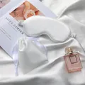 Ensemble de masque de sommeil élégant en soie synthétique blanche avec pochette assortie - Blanc