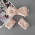 Fascia per capelli con fiocco in flanella beige e polsini abbinati per il lavaggio del viso - Set Di 3 Pezzi Con Fiocco Beige