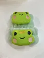 Due simpatici polsini in peluche a forma di rana verde in morbido tessuto di flanella - Polso A Rana (polso Singolo)