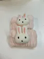 Coppia di morbidi polsini in peluche rosa con design di coniglio bianco per lavare il viso - Polso Di Coniglio (polso Singolo)