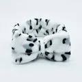 Fascia per capelli in flanella con fiocco a macchie dalmata per lavaggio viso e trucco, bianca - 70 Sfondo Bianco Con Fiocco Leopardato