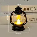 Piccola lanterna LED retrò nera luce notturna per decorazioni con misure 9x6,5x5cm - Ovale / Nero