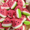 Niedliches Stressabbau-Spielzeug in Wassermelonenform mit weicher, langsam rückfedernder Textur - Wassermelone Knautschspielzeug / bunt