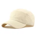 Detaillierte Seitenansicht einer cremefarbenen, schnelltrocknenden 5-Panel-Outdoor-Kappe - Verstellbar / Beige Stil 3