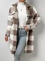 Gemütliche braun-weiß karierte lange Plüschjacke mit Revers und Knopfdetails für Damen - Kaffee Karo