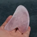 Outil Gua Sha en quartz rose naturel en forme de cœur pour le massage du visage - Planche Gua Sha Quartz Rose