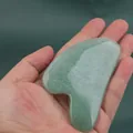 Outil Gua Sha en jade vert naturel en forme de cœur pour massage professionnel de la peau - Planche Gua Sha Aventurine Verte
