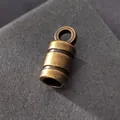 Detalle del terminal de cordón cilíndrico de bronce antiguo para bisutería DIY - Cilíndrico con Lazo para Colgar (D1) / 30mm x 6mm / Bronce Antiguo