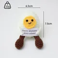 Vista detallada del muñeco de huevo hecho a mano con dimensiones de 7,5 cm de alto - Huevo de Pascua (Diseño Pelado)
