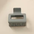 Kleine 5 cm quadratische, mattgraue Haarklammer für minimalistisches Haarstyling für Damen - Großpackung / Grau