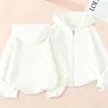 Veste à capuche zippée en polaire blanche pour hommes et femmes, vues avant et arrière. - 120cm / Hauts / Blanc
