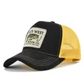 Casquette de camionneur noire et jaune avec écusson de pêche brodé pour l'été - Cm712-34 Noir Avec Maille Jaune / Réglable