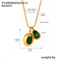 Detailweergave van de vergulde roestvrijstalen ketting met groene zirkoon waterdruppelhangers - P1449-Groen-G