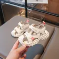 Sandali estivi in rete traspirante per bambini con suole morbide e cinturini in velcro - Bianco avorio / Taglia 21-25 (Confezione da 5)