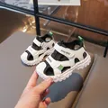 Sandali estivi comodi per bambini con design in mesh e cinturini in velcro regolabili - Nero / Taglia 21-25 (Confezione da 5)