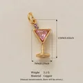 Ciondolo a forma di bicchiere da cocktail dorato con gemma rosa per creazione gioielli - Ciondolo A Forma Di Coppa Di Frutta