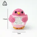 Muñeco de loro rosa hecho a mano a ganchillo con tarjeta de mensaje positivo, 7,5 cm - Loro (Rosa)