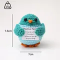 Muñeco de loro de ganchillo hecho a mano con tarjeta de mensaje, mide 7,5 cm de altura - Loro (Cian)