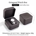 Caja de reloj octogonal color café oscuro efecto madera, tamaño 12x12x7.3cm - Veta de madera / Café Oscuro