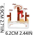 Vista detallada de las dimensiones 6,9x6,2 cm del parche bordado de cruz religiosa. - Estilo de Tres Cruces y Pájaros (C3RW-128-11)