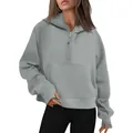 Détail d'un sweat à capuche gris épais pour femme avec demi-fermeture et poche kangourou. - S / Hauts / Vert Gris