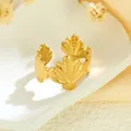 Elegant gold-plated stainless steel open ring with artistic shell-shaped motifs - Shell Radial Texture (GJ080) / Gold