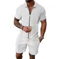 Completo estivo da uomo in due pezzi bianco a nido d'ape con polo con zip e pantaloncini - Bianco / Taglia M