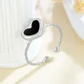 Elegante anello aperto in acciaio inossidabile argento con intarsio a cuore nero - Stile Cuore Nero con Texture a Torsione (GJ091) / Aperto Regolabile / Argento Nero