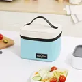 Draagbare geïsoleerde lunchtas met blauw en wit kleurblokdesign en Tasty Food logo - Vierkante Bovenkant Open Stijl / Lichtblauw