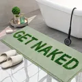 Saugfähige salbeigrüne Badematte aus Kaschmirimitat mit getuftetem 'GET NAKED' Schriftzug - 40*60cm / GET NAKED Textstil (TTYU) / Hellgrün