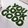 Unregelmäßige weiße Plüschmatte mit grünem You Look Good Text für die Inneneinrichtung - 40*60cm / Grüner YOU LOOK GOOD Stil (0423FYR) / Weiß mit grünem Buchstaben