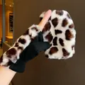 Women's warm winter leopard print faux fur gloves with a stylish black suede finish - One Size / S214 White Leopard
