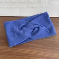 Fascia per capelli in tessuto a coste blu con nodo a torsione per uno stile sportivo - 28-blu