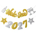 Bannière de fête Nouvel An 2027 pailletée or et argent avec lettrage Welcome et étoiles - Le Papier Pailleté Vous Souhaite La Bienvenue En 2027.