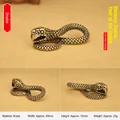 Vintage Messing-Anhänger mit Schlange, detaillierte Schuppentextur für Schlüsselanhänger - 49x15mm / Messingfarben (Python)