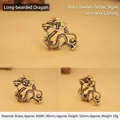 Massiver Messing-Schlüsselanhänger mit chinesischem Drachen-Zodiac-Motiv in Bronze-Optik - 30x32mm / Messingfarbe (Bartagame Klein)