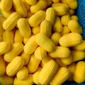 Jouet squishy en forme d'arachide jaune avec texture à rebond lent et motif réaliste de grille - Cacahuète Jaune