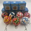 Set von Weltmeisterschaft Fußball-Nationalflaggen-Schlüsselanhängern in blauen Boxen - Fußball-Weltmeisterschaft Leuchttasten-Stil