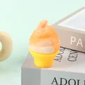 Weiches Eiscreme-Squishy-Spielzeug mit orange-weißem Farbverlauf und gelber Waffel - Orangeneis / Orange