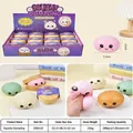 Simpatico squishy a forma di panino rosa, dimensioni 5,3 cm x 4,5 cm, rimbalzo lento - Mini Panino con Espressione di Farina (SZ0013) / Con Vaporiera