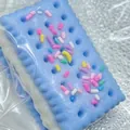 Blaues Soda-Sandwich-Keks Quetschspielzeug mit bunten Streuseln zum Stressabbau - Sandwich-Keks-Stil / 100g Verdickt / Meersalzblau