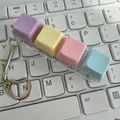 Macaron farbiger 4-Tasten-Tastaturschalter-Tester-Schlüsselanhänger als Stressabbau-Spielzeug - 4-Tasten-Layout / Ohne Licht / Purple Yellow Pink Blue