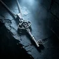 Collier pendentif clé couronne gothique en acier titane pour hommes et femmes bijoux punk - Pendentif + Chaîne de 60cm