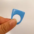 Anillo geométrico de acrílico azul claro a la moda con un diseño cuadrado único arriba - Estilo Geométrico Grueso (32958) / Azul