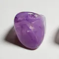 Anillo de acrílico violeta jaspeado, diseño moderno cuadrado-redondo minimalista. - Estilo Geométrico Grueso (32957) / Púrpura