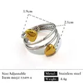 Bague spirale élégante en acier inoxydable bicolore avec deux accents de cœur en or poli - Réglable / Style spirale de cœur (JZ-YS499-4) / Bicolore (Or et Argent)